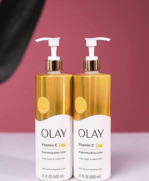 Olay Vitamin C Brightening Body Lotion (OLD LOOK)